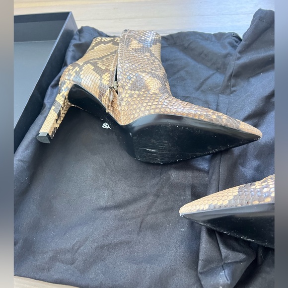 Saint Laurent snakeskin heel boots - Picture 5 of 10